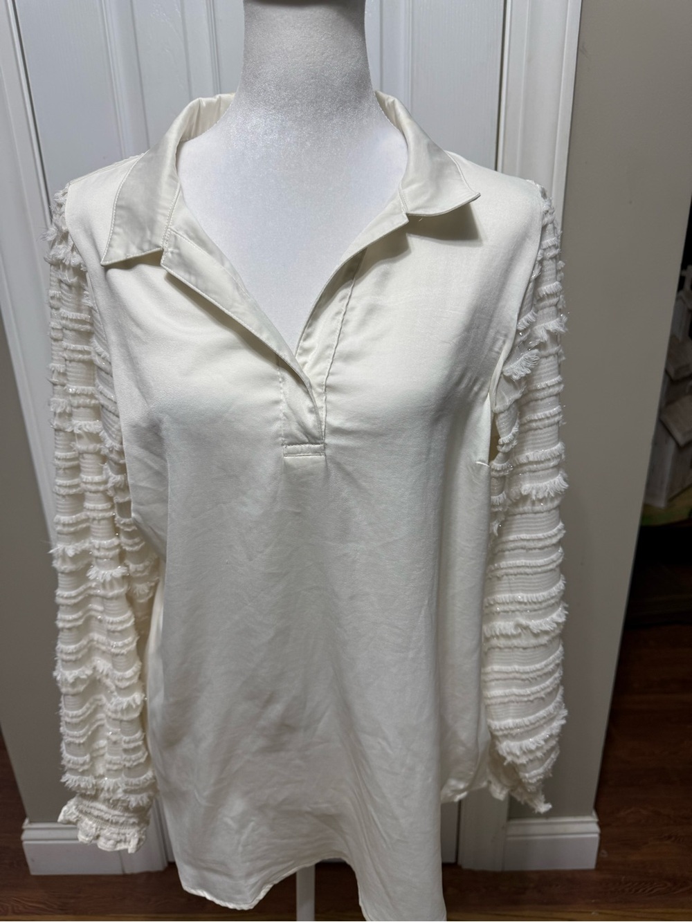 Umgee Cream Fringe-Sleeve Collared Tunic Size Medium